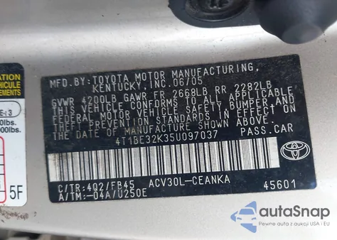 2005 Toyota Camry Le z USA, uszkodzony, nr VIN 4T1BE32K35U097037